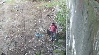 Krissy Kage csoki hajjal keményen tolva az elhagyott épületben